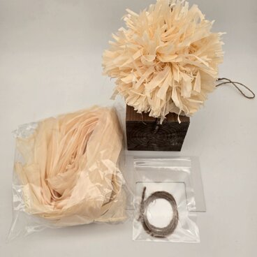 天然素材でふんわり体験  かんなくずから作るボンボンキット ‍‍