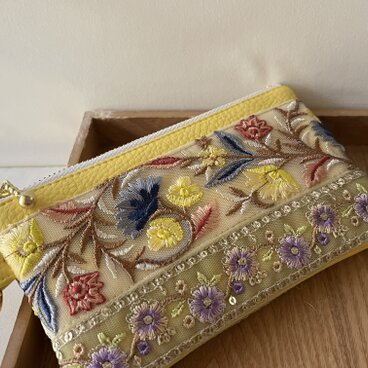 両面インド刺繍ポーチ　14cm  フェイクレザー　カラビナ⑧