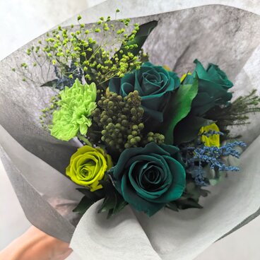 スッキリとした森林の香りがするプリザーブドフラワー花束／さわやかな森の風／香りなしタイプもあり