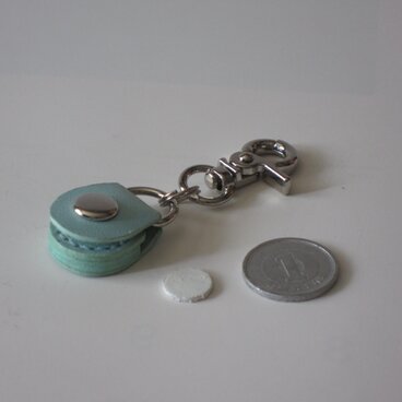 ■YKKapシールキー用ホルダー：空色 ■革部分 約Ｗ20ｘＤ12（ボタン含）ｘＨ22.5のコピー