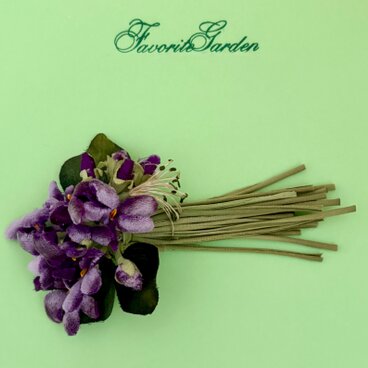 ヴィンテージリボンで作ったパープルビオレのコサージュ