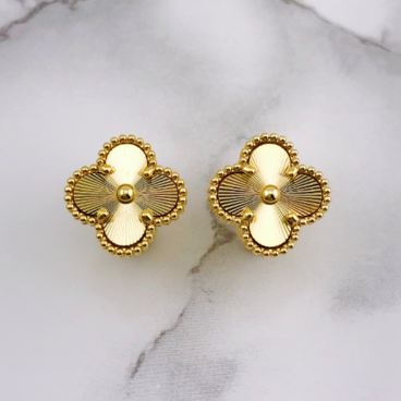 幸せのクローバーピアス 15mm（ゴールド）【高品質！送料無料！当日発送！】