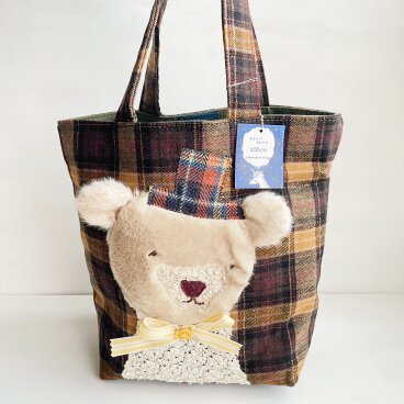 ふわふわボア＊微笑みくまのトートバッグ