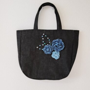 ブルーローズのトートバッグ