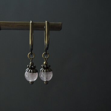 心の癒し ~ピンクエピドートのフレンチフックピアス