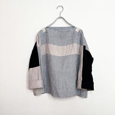 リネン・スラッシュド ネック・ コラージュ プルオーバー