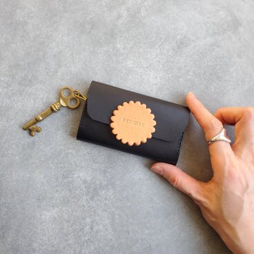 ◆レトロなビスケットが可愛いレザーキーケース◆　レディース　メンズ　キーケース　キーホルダー　プレゼント　ギフト　可愛い