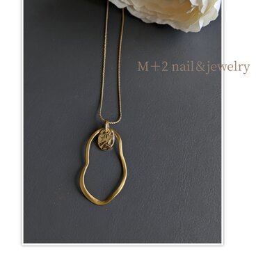 送料無料◇個性的なロングネックレス　ネックレス