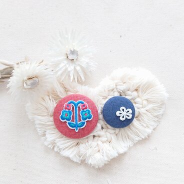 ★くるみボタンブローチ★