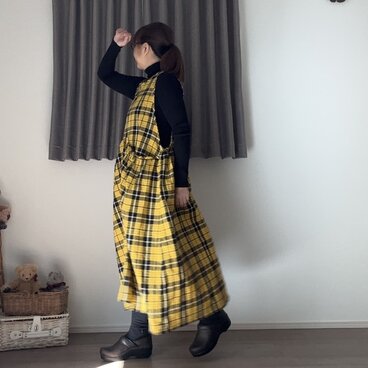 新作**イエロー**タータン**.綿麻　CottnLinenギャザーポケット２wayエプロンワンピース　前後で着用OK