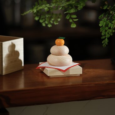 《new！》鏡餅　木製　無垢材　国産ひのき　桐箱入り　S,M,Lサイズ