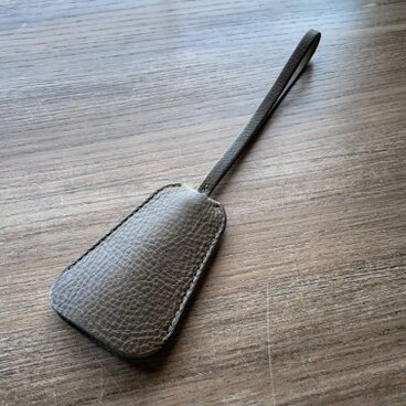 ベル型レザーキーケース（オリーブ）