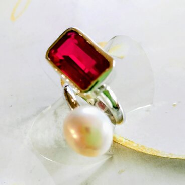 ルビー淡水バロックパールリング