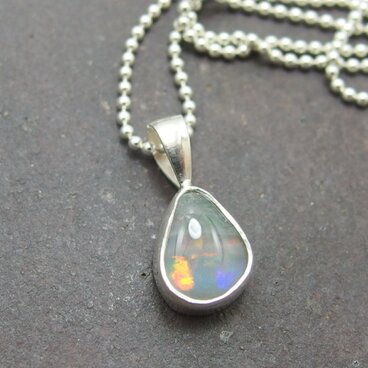 エチオピアンオパールネックレス 【silver】天然石　オパール首飾り
