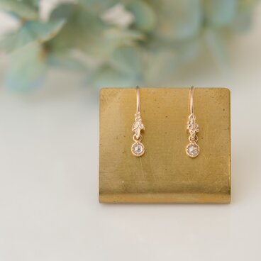 プチローズカットダイヤモンド K10YG ベリーピアス