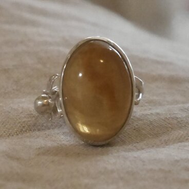 傷を癒す〜スマトラ産ブルーアンバーとクランベリー〜