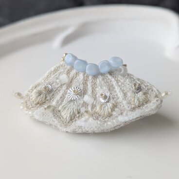 ジュ・テーム・モワ・ノン・プリュ｜ブローチ