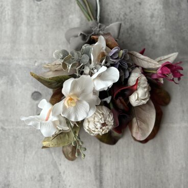 大切な日のアーティフィシャルフラワーブーケ