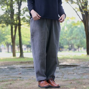 墨染の深みグレーズボン