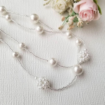 軽やかに華やぐ コットンパールとパールボールのロングネックレス 90cm／フォーマル・結婚式・入学式・卒業式に