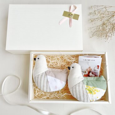 選べるギフト＊小鳥の鍋つかみ2個セット