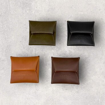 レザースクエアコインケース（ハンドメイド／コンパクト／裏地付き／小物入れ／ギフト対応）