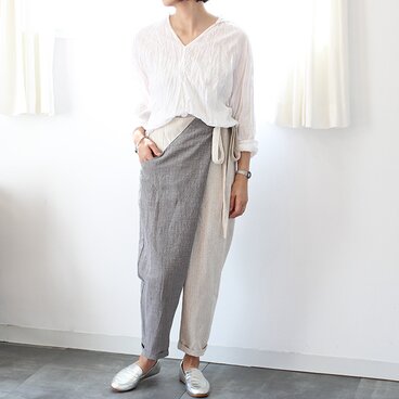 ヘンプコットンとストライプリネンのバイカラーラップパンツ【生成り✖️グレー】