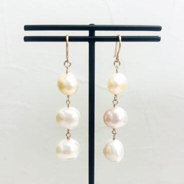 【イヤリング交換可能　ピアス】　淡水真珠