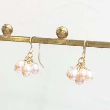 【イヤリング交換可能　ピアス】　淡水真珠