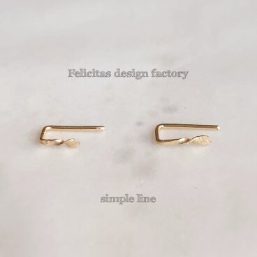 長さが選べる : コの字スティックピアス 平打ちツイスト