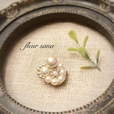 dress-up brooch〈petit〉サムネイルブローチ  white・silver