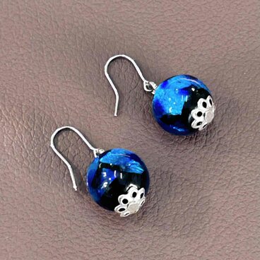 ホタルガラスのピアス　サージカルステンレス　沖縄よりお届け