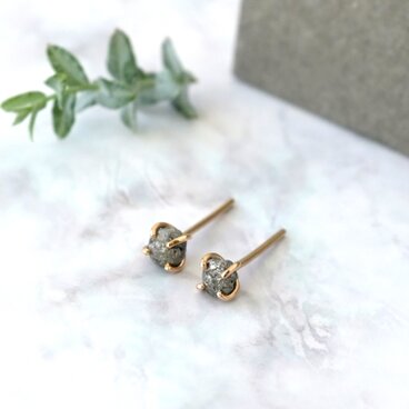 原石ダイヤモンド14kgfスタッドピアス（両耳・ペア）　