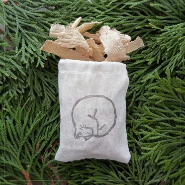 青森ひばサシェ〈猫〉アンモニャイト おやすみ 眠りねこ 鍋猫 ペット