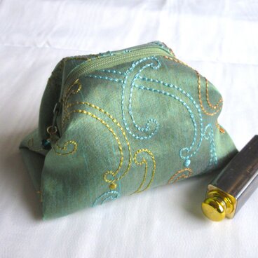 [送料無料] ふわふわポーチ：さざ波（イタリア製）