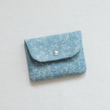 草木染めの小さなポーチ 〈 花 〉