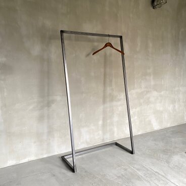 数量限定　KP-F3　アイアン　ハンガーラック　インダストリアル　シンプル