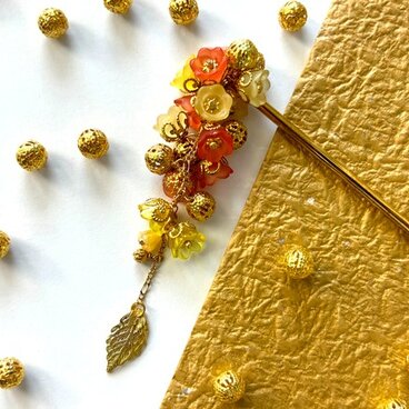 かんざし　金木犀の様なオレンジと黄色の半透明鈴蘭フラワーの鈴生り簪　キンモクセイ　きんもくせい　春夏秋