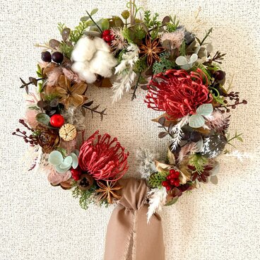 暖かいお部屋で＊ピンクッションと綿の実のリース