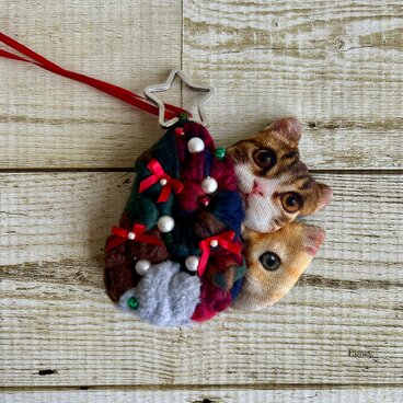 SALE！大人かわいい★猫ちゃんのクリスマスツリー　フリース　ハート　星　リボン　壁掛け　卓上　クリスマス雑貨