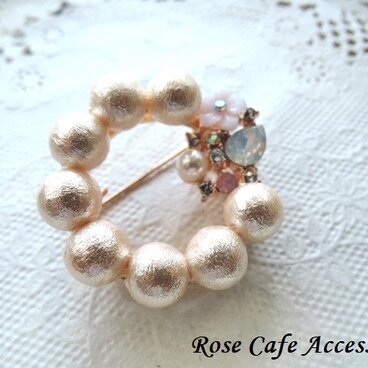 （1421）コットンパール＆ビジュー✨サークルブローチ。・。・(^^♪