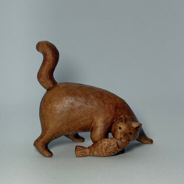 木彫り猫#006　渡さないニャー