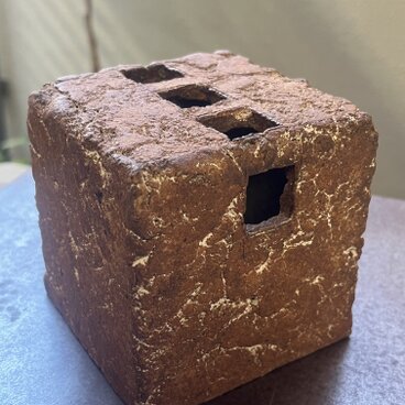 (on sale) 花器　赤泥彩　「the cube of the cracked earth」No.1