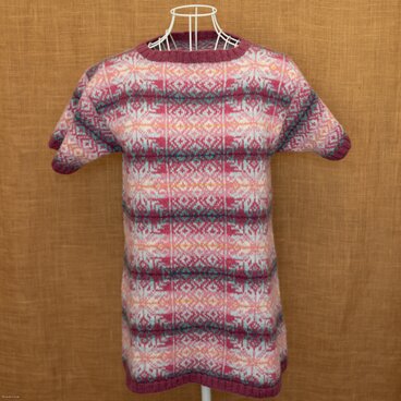 フェアアイルのチュニック紅