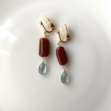 オーストラリアンオパールとモスアクアマリンのソフトタッチイヤリング