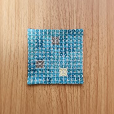 コースター　四ツ葉　青ムラ染め①