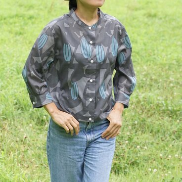 シャツ スターフルーツ_シルエット_木柄