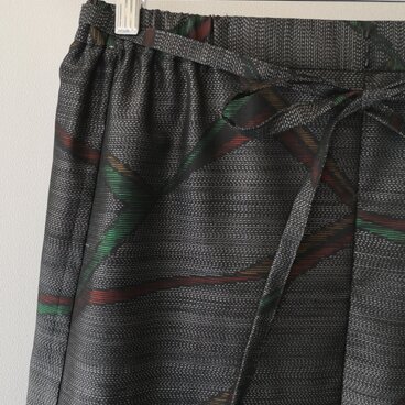 フレアー大島紬（黒地幾何学文7マルキ）裏地あり