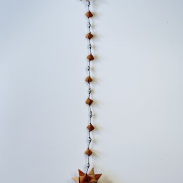 白樺細工のガーランド(木ビーズシルバー)