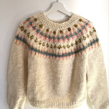 手紡ぎ毛糸で編んだロピセーター　